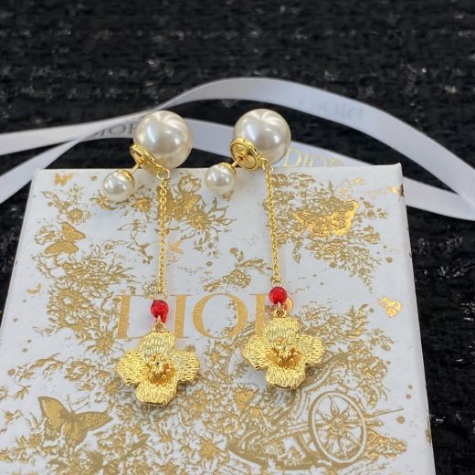 Replica Dior Integrated Clasp White Resin Pearl Red Beaded Gold Textured Carved Floral Pendant Chain Earrings For Female